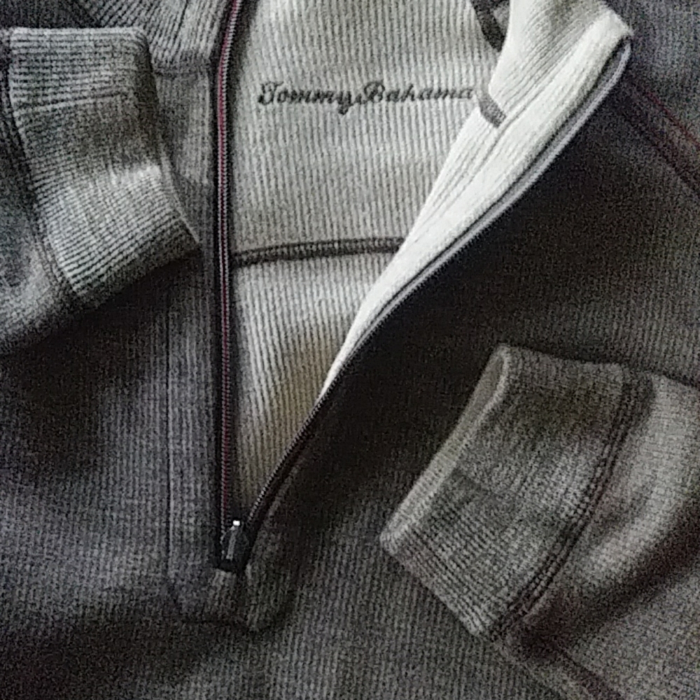 Sweaters - Picture 3 of 4